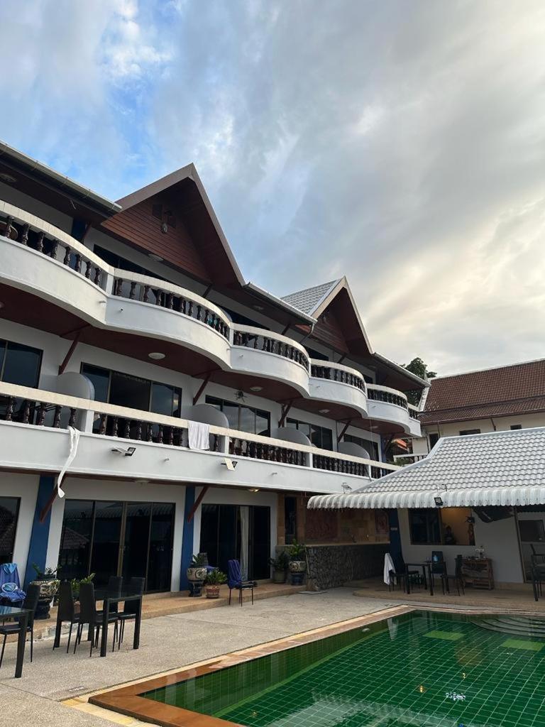Aksarai Hotel Patong المظهر الخارجي الصورة