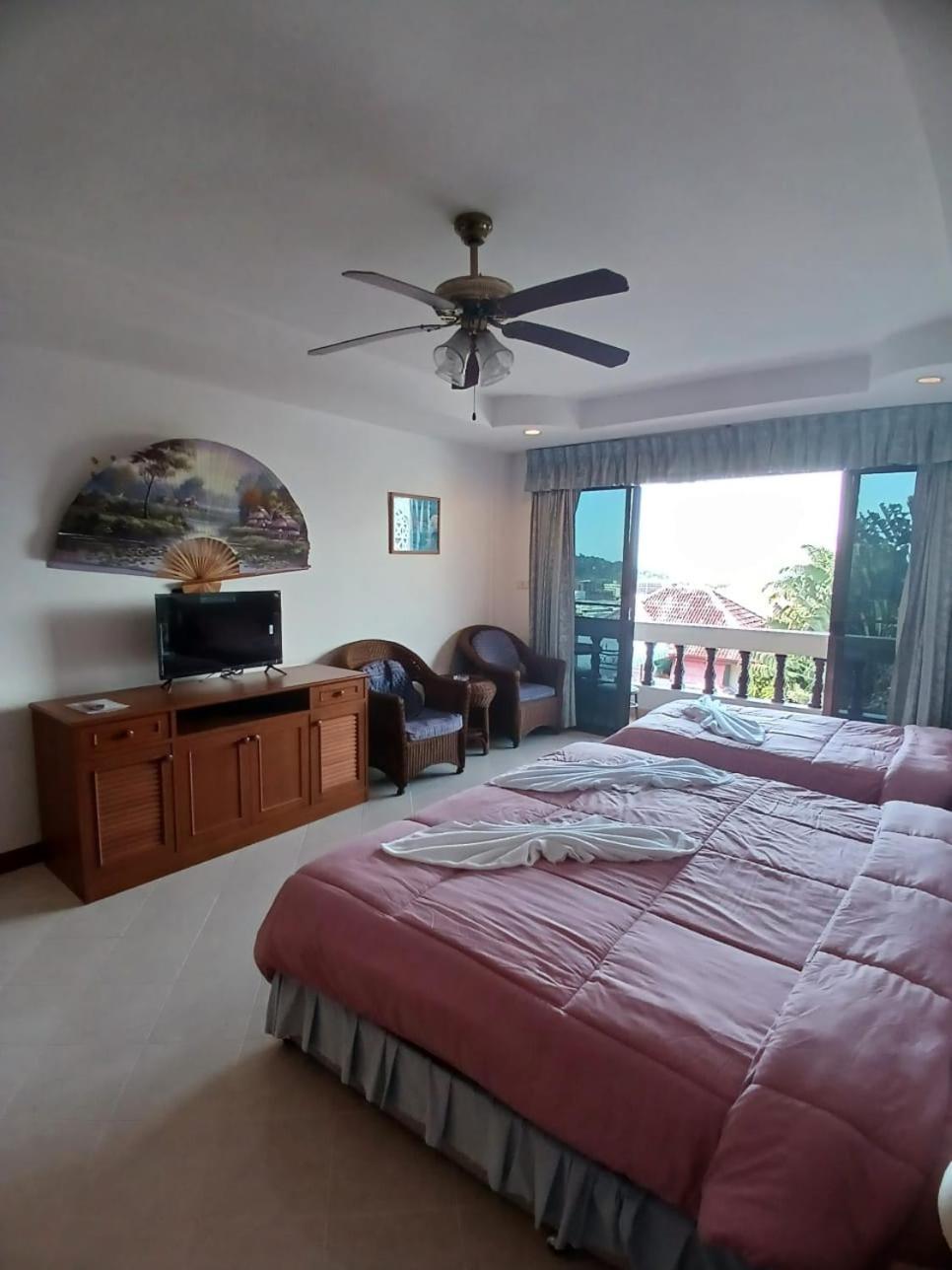 Aksarai Hotel Patong المظهر الخارجي الصورة