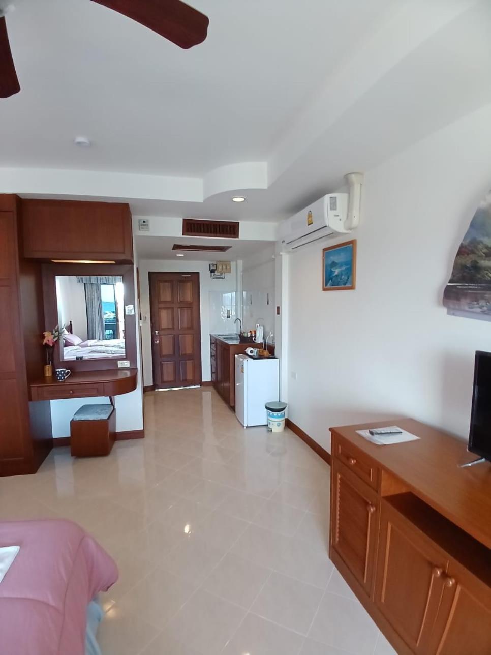 Aksarai Hotel Patong المظهر الخارجي الصورة
