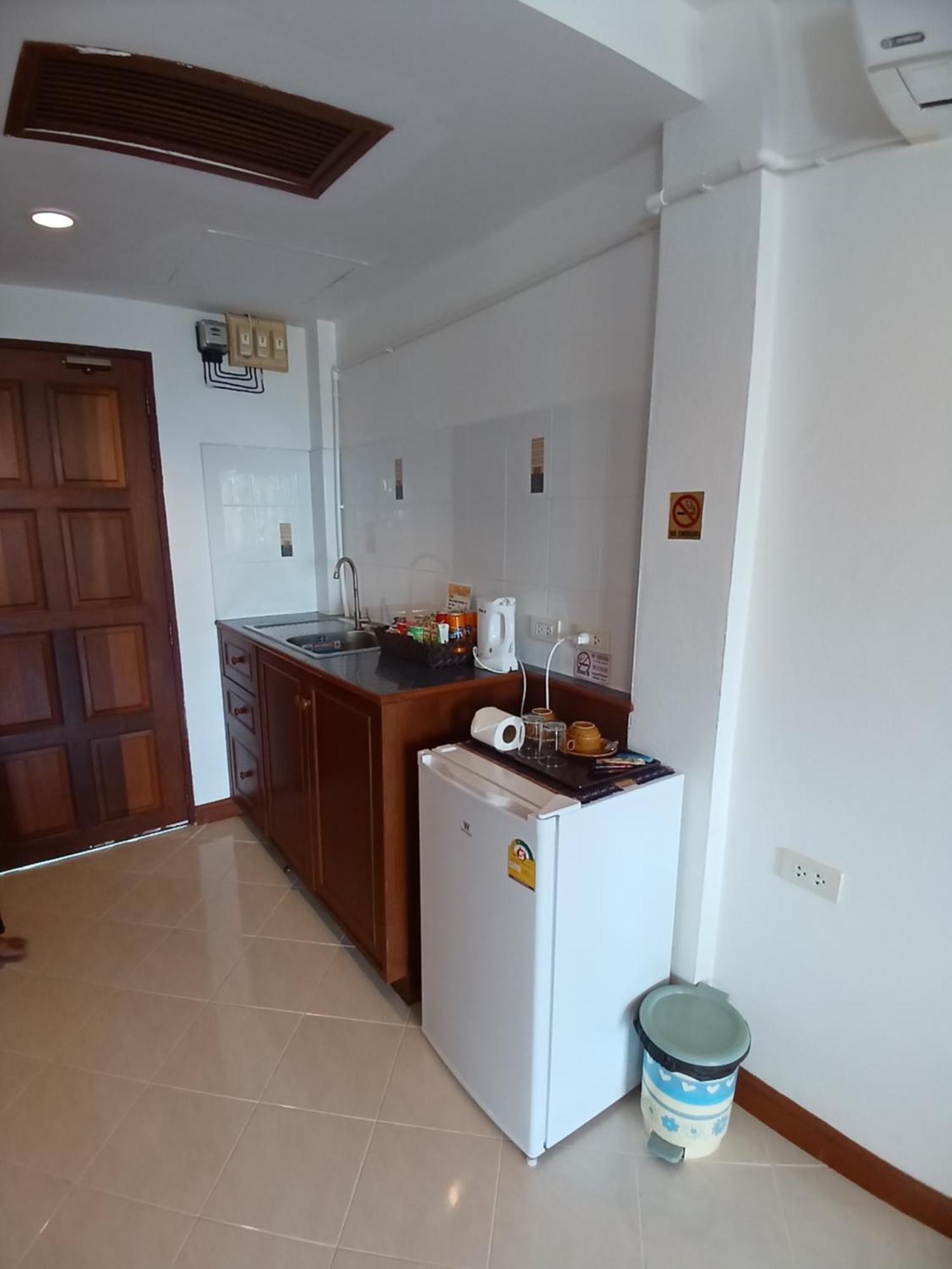 Aksarai Hotel Patong المظهر الخارجي الصورة