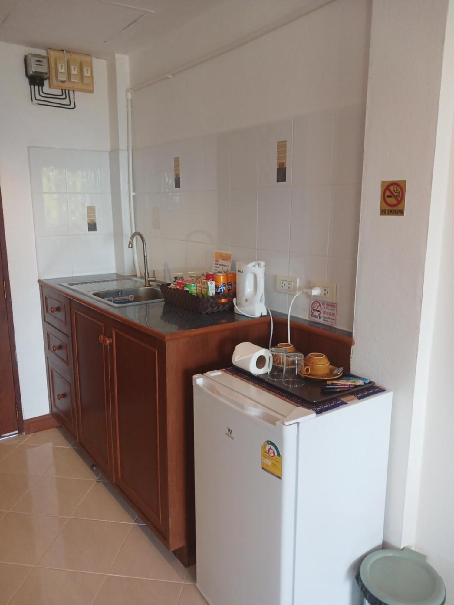 Aksarai Hotel Patong المظهر الخارجي الصورة